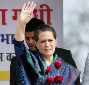 Sonia congratulates Narednra Modi